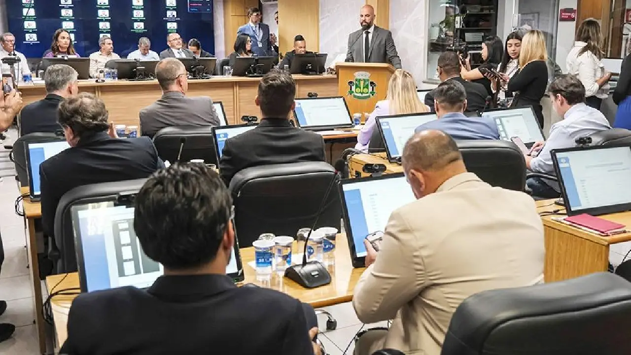 Câmara recebe prefeito na abertura do 2º semestre de 2026