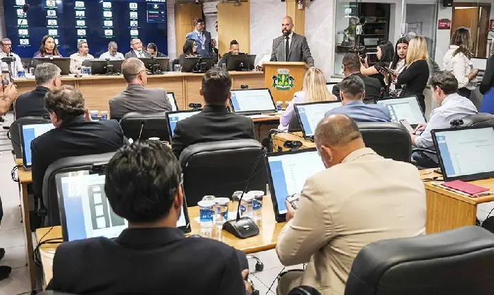 Câmara recebe prefeito na abertura do 2º semestre de 2026