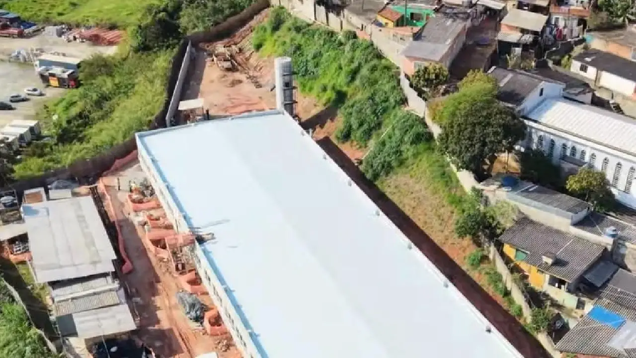 Jandira avança nas obras da EMEB Ouro Verde e unidade escolar chega à fase de acabamento