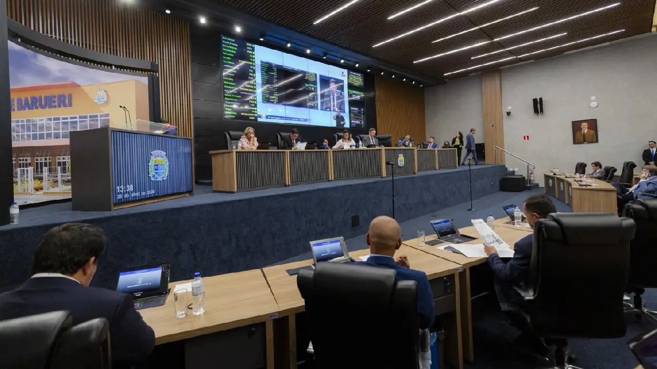 Nova lei reorganiza serviço de táxi em Barueri