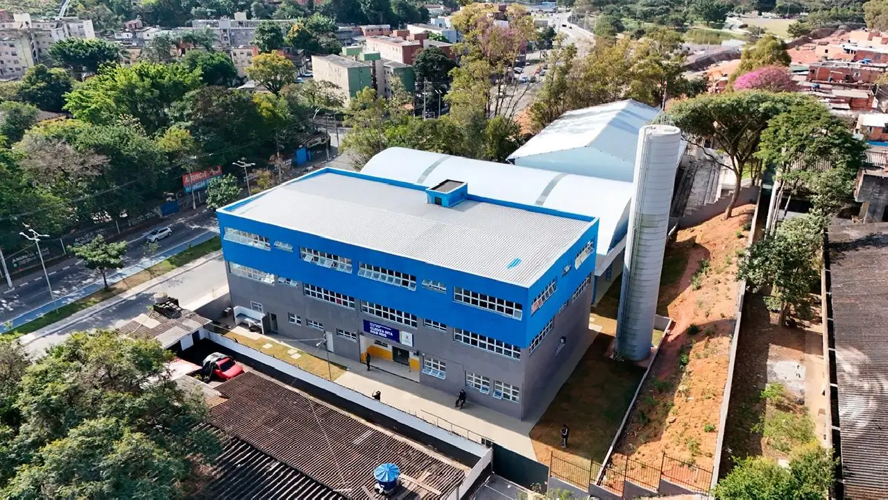 Prefeitura de centrega nova unidade escolar: EMEI Cleuza Rita dos Reis na Cohab 5