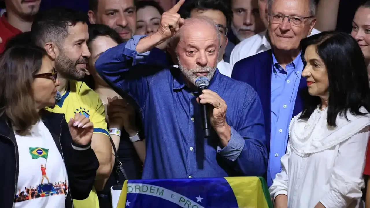 “Vamos mudar o jeito de governar este país”, diz Lula