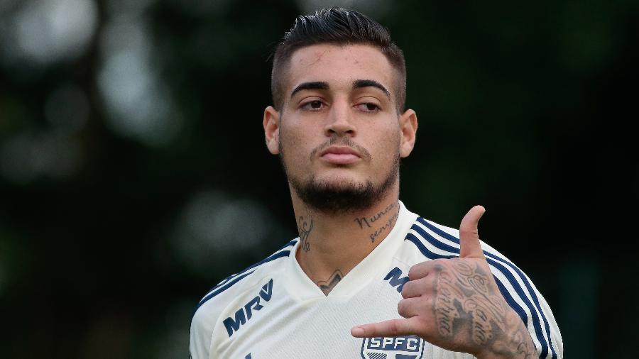 SPFC tem reunião entre jogadores e comissão; Irritado Jean abandona treino