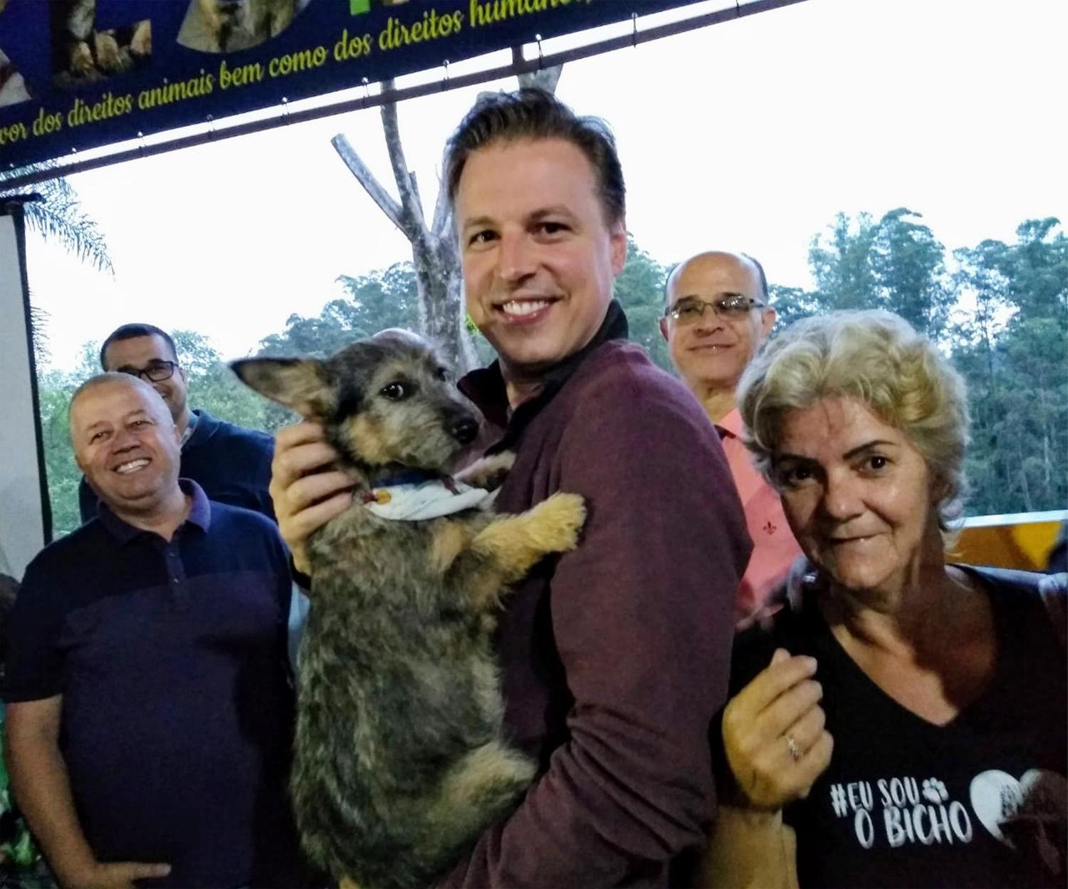 PREFEITO DE ITAPEVI IGOR SOARES AMIGO DOS ANIMAIS