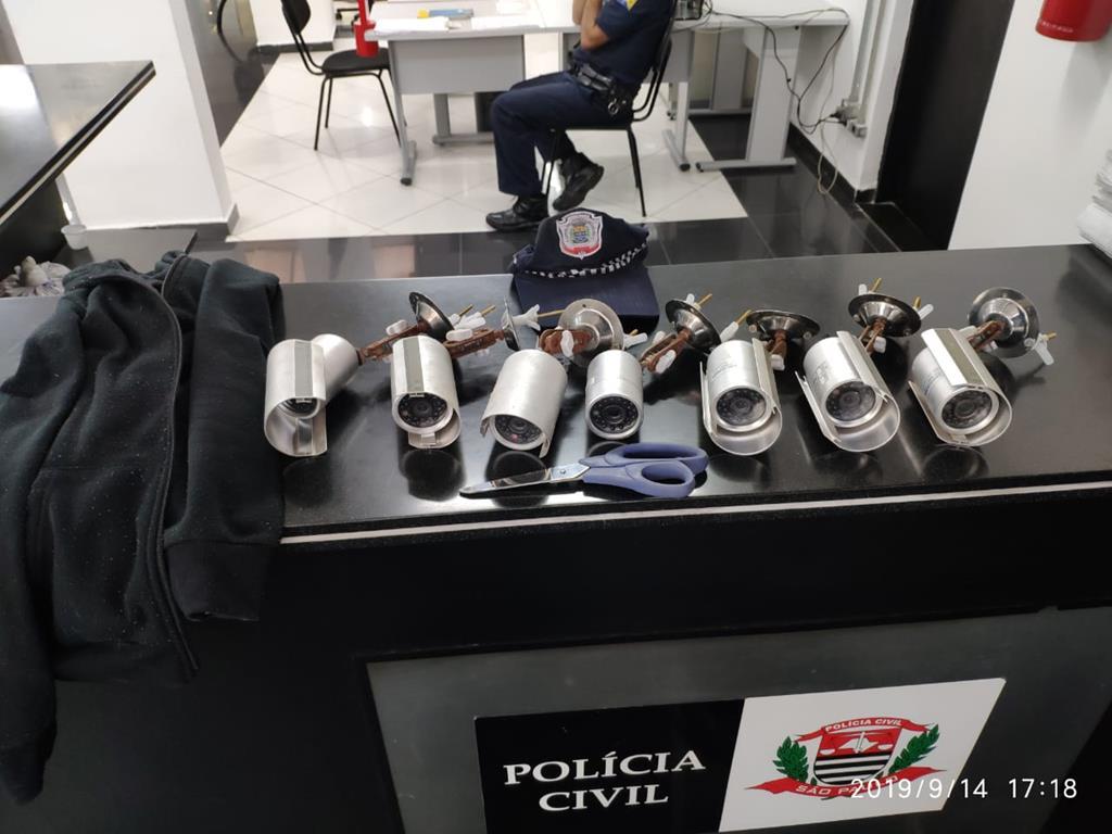 Furto: Menor invade escola e é apreendido em flagrante