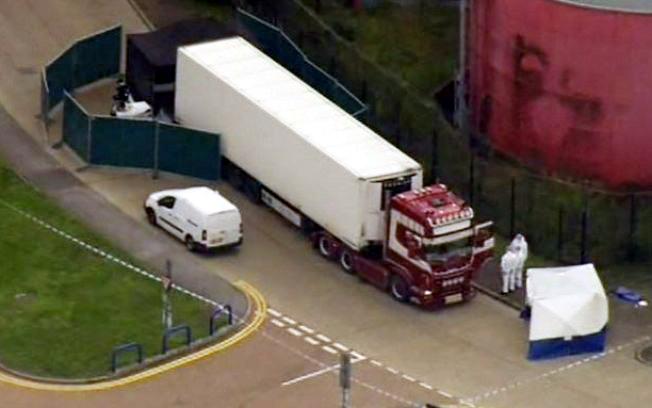 Cena de horror! Caminhão é encontrado com 39 pessoas mortas no Reino Unido