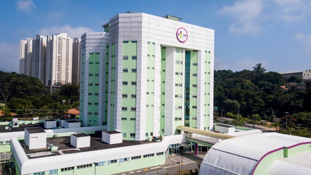 Ingestão de água é melhor forma de evitar cálculos renais, alerta HMB