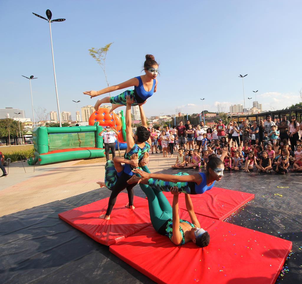 Aniversário de 71 anos de Barueri é celebrado com shows e espetáculos