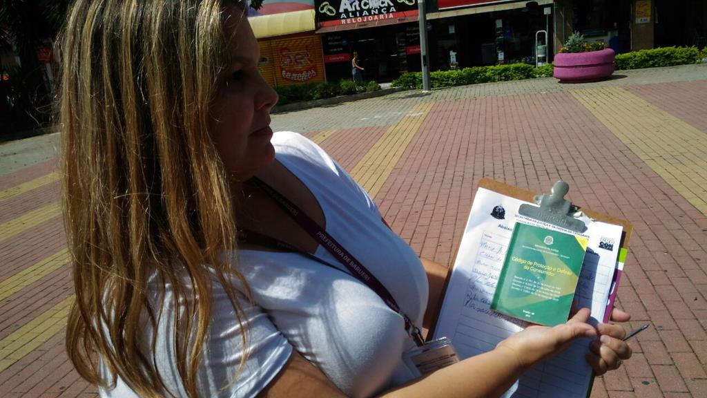 Após denúncias da população, Fundação Procon SP fiscaliza comércio em Barueri