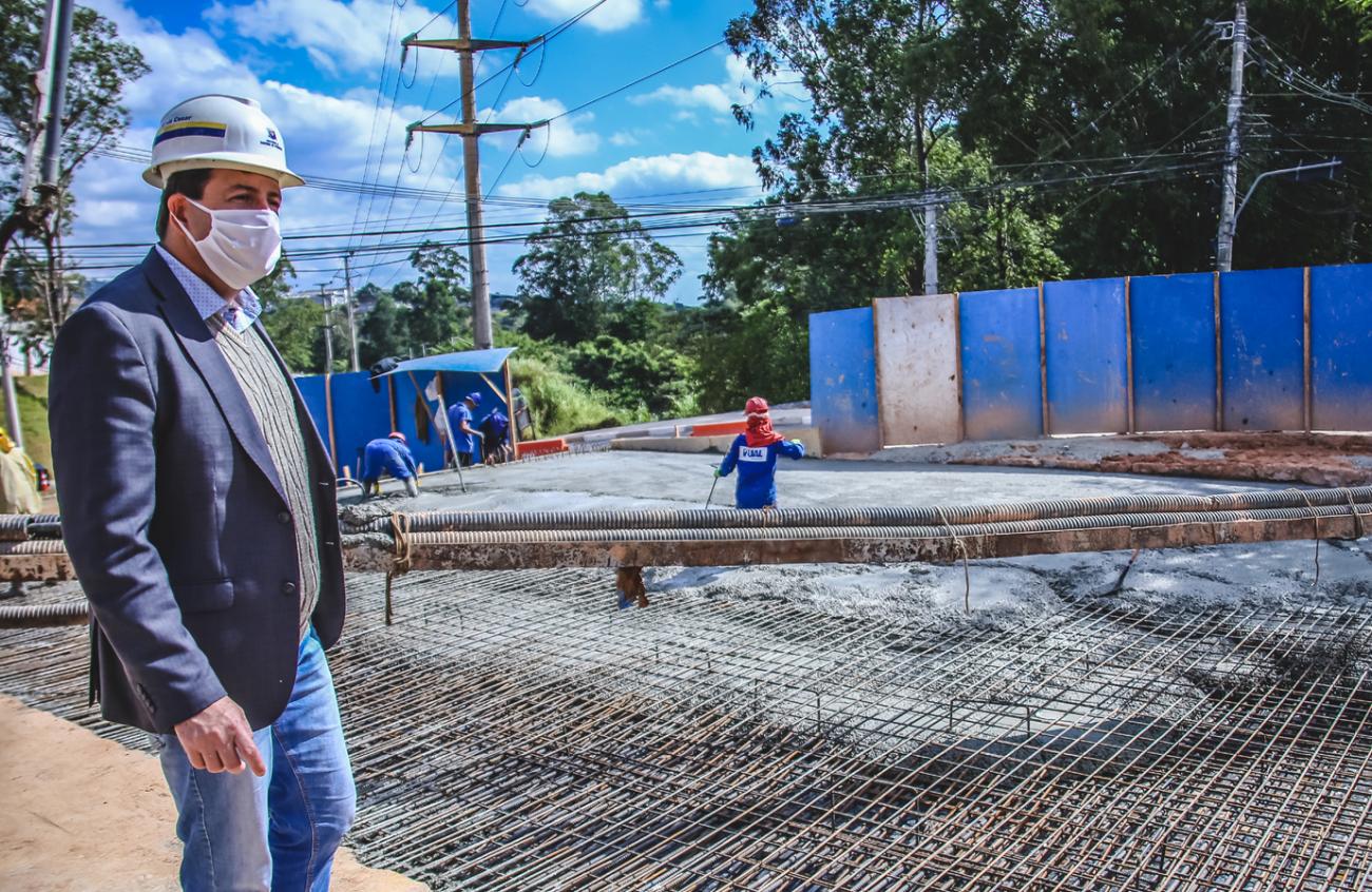Prefeito Elvis Cezar acompanha 1ª etapa da obra do Túnel