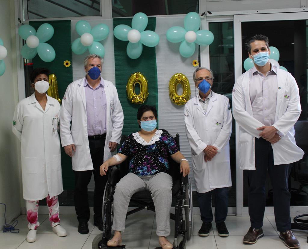 HMB concede milésima alta de internação por Covid-19