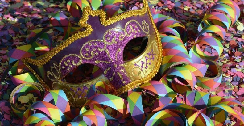 Prefeitura de SP adia carnaval 2021 devido ao coronavírus