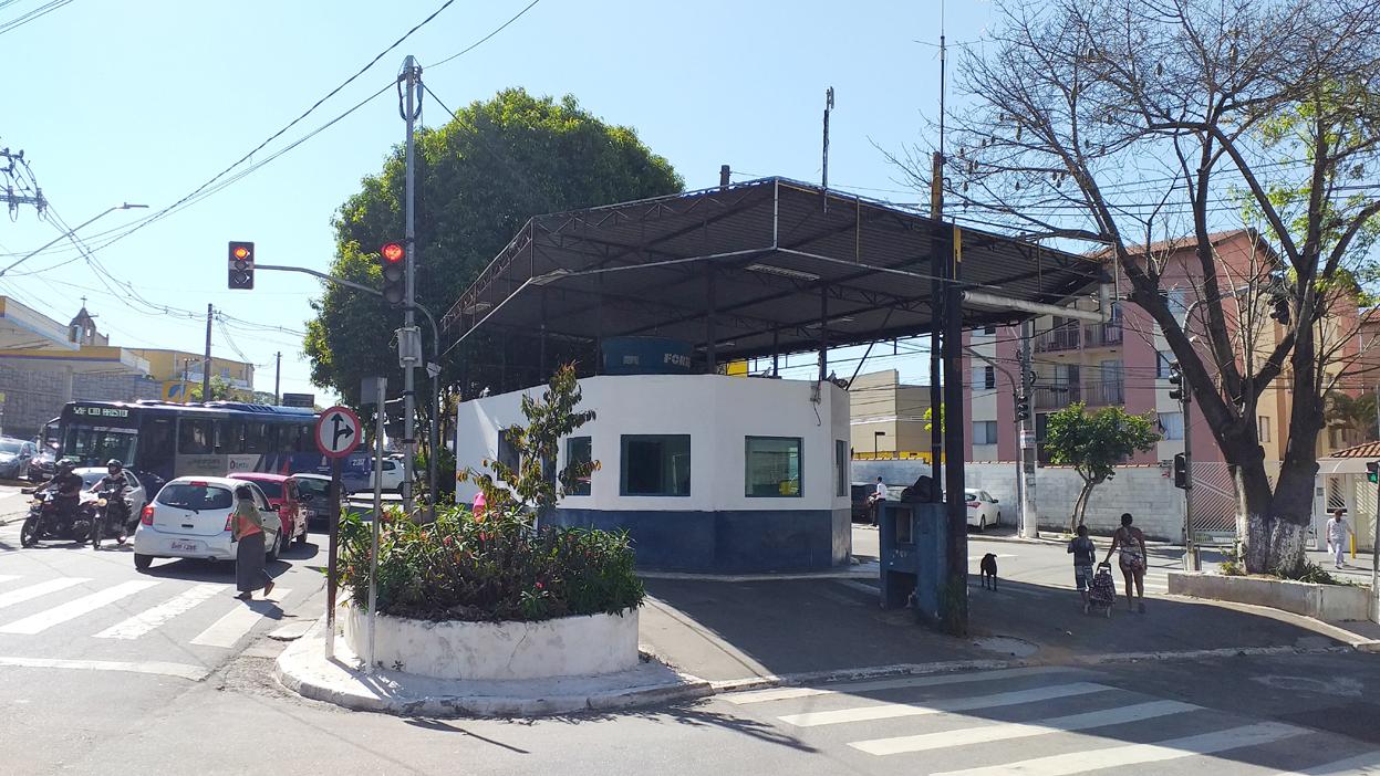 Comerciantes e moradores da Cidade Ariston em Carapicuíba protestam: CADÊ A NOSSA SEGURANÇA PREFEITO?