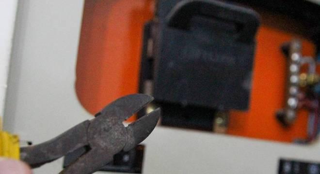 Energia elétrica pode voltar a ser cortada a partir desta segunda-feira