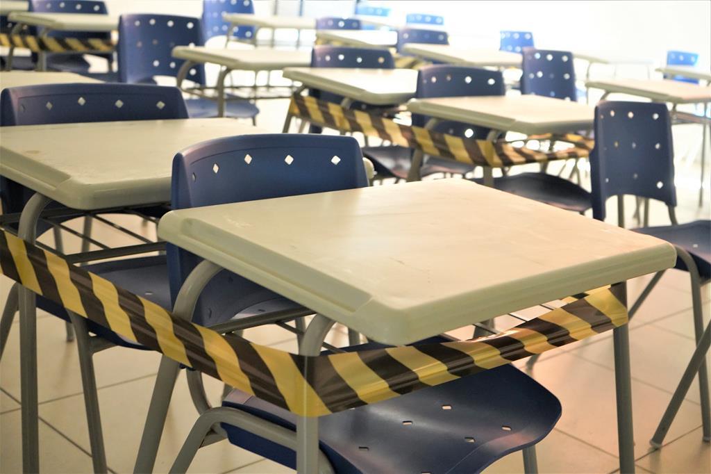 Aulas presenciais são adiadas para o dia 15 de março