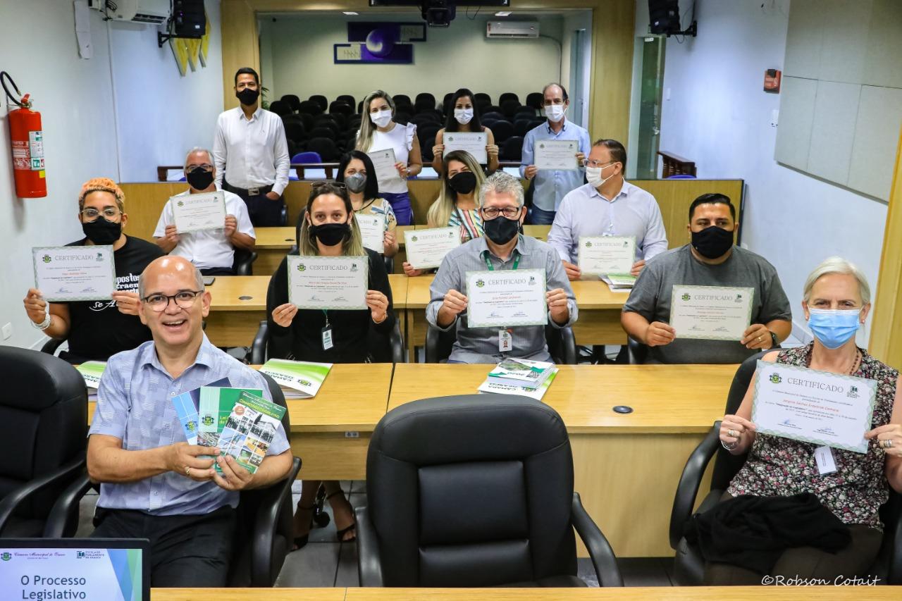 Câmara de Osasco conclui treinamento e integração de novos servidores