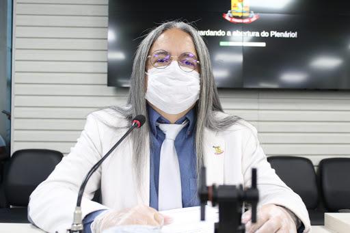 Carapicuíba vai multar em até R$ 10 mil quem furar fila da vacina