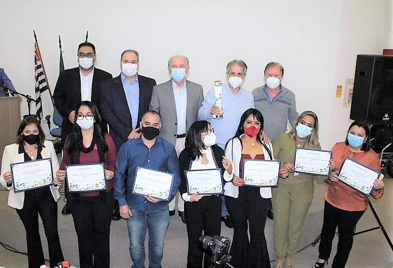 Educação de Barueri recebe o selo de maior Rede de Referência Google For Education