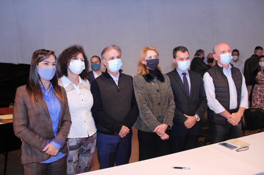 Barueri assina acordo de apoio à família em cooperação com o governo federal