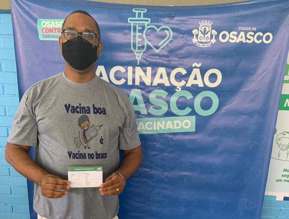 Josias da Juco pede que Prefeitura adote medidas contra escolha de marca de imunizante