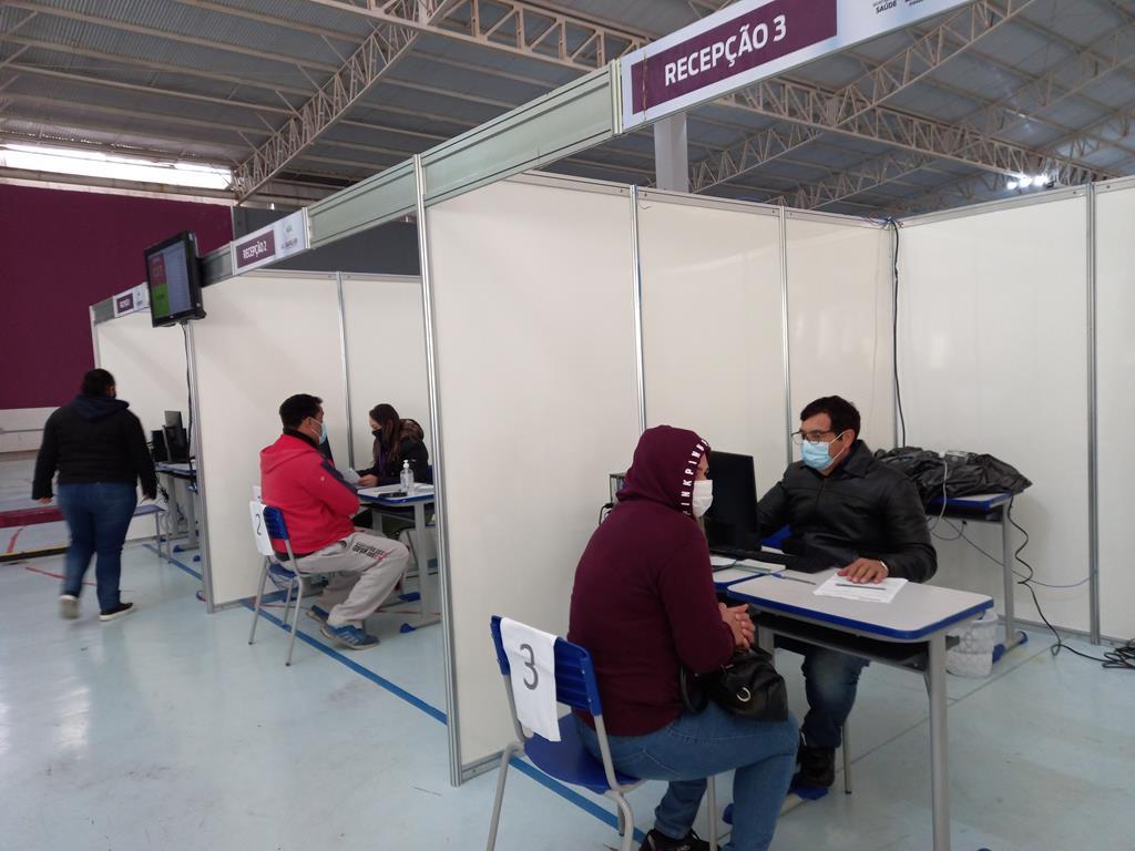 Barueri aplica mais de 15 mil doses de vacina só no último final de semana