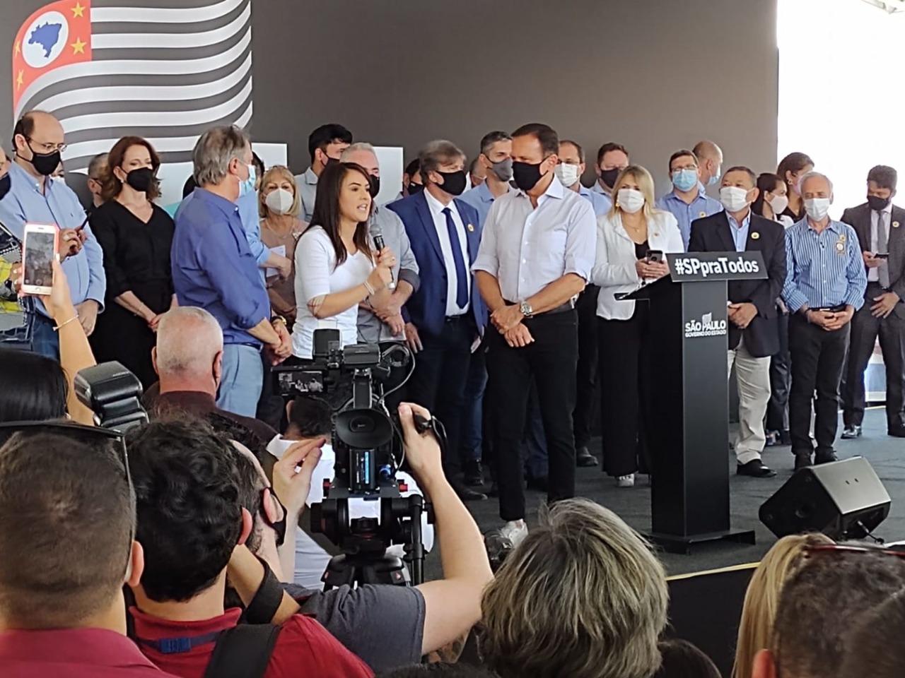 Doria, Furlan, Beto Piteri e Bruna Furlan realizam vistoria em obra do novo Hospital Regional em Barueri