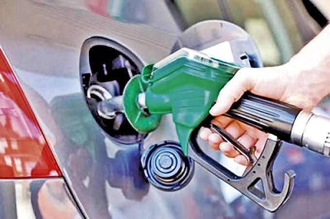 Gasolina mais barata: Petrobras reduz preço da gasolina na refinaria