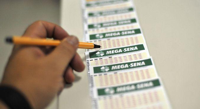Mega-Sena, concurso 2.463: ninguém acerta as seis dezenas e prêmio vai a R$ 190 milhões, o quinto maior da história