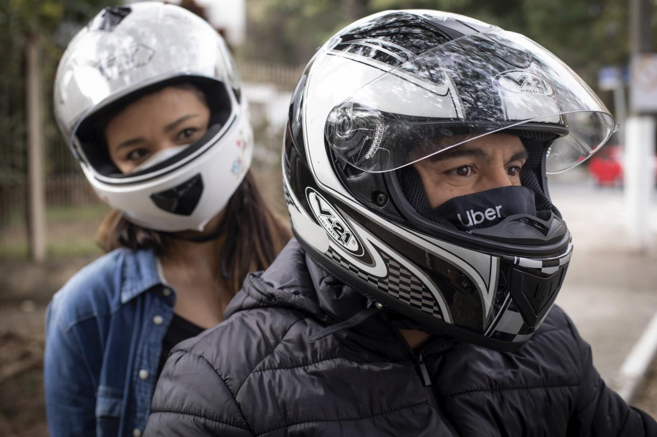 Uber lança viagens de moto em Barueri e Carapicuíba