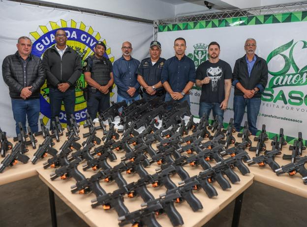 GCM Osasco recebe 239 pistolas calibre .40