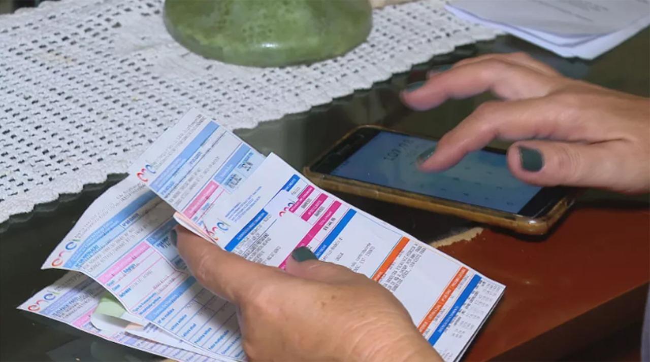 Conta de luz fica 12,04% mais cara, em média, a partir desta segunda-feira em 24 cidades de SP