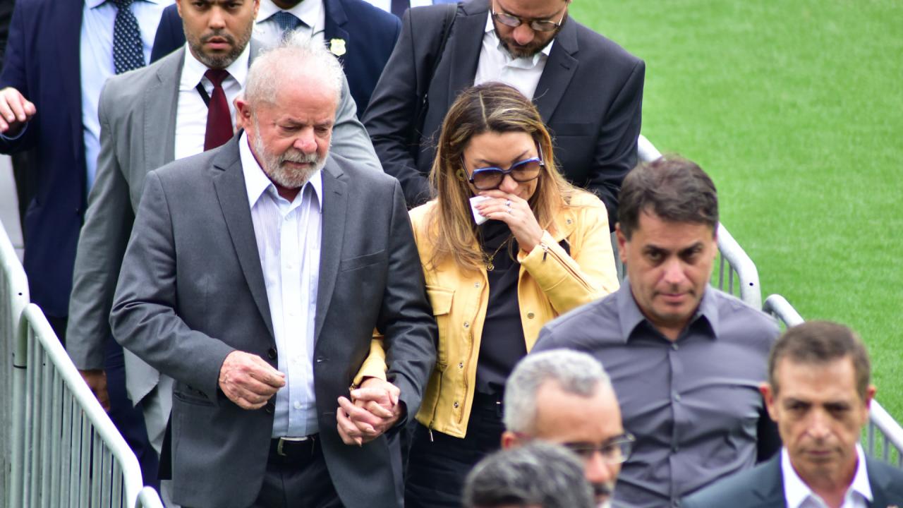 Lula e Janja chegam à Vila Belmiro para o velório de Pelé