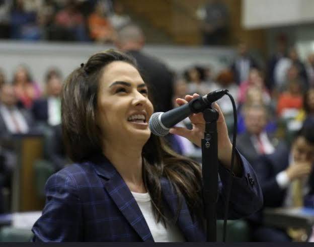 Bruna Furlan toma posse como Deputada Estadual