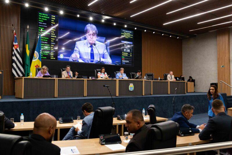 Vereadores de Barueri aprovam por unanimidade as contas do prefeito Rubens Furlan