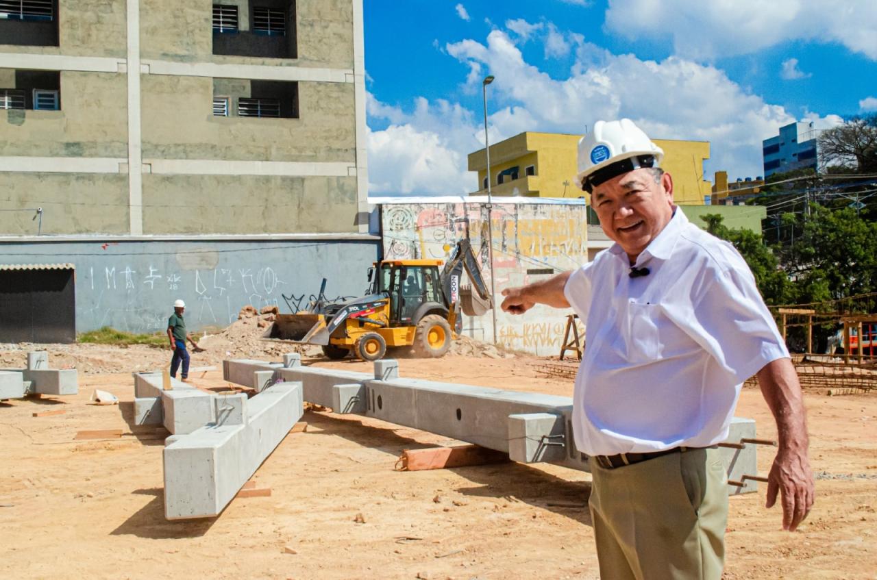 A construção encontra-se em estágio avançado e busca melhorar a qualidade de vida da população