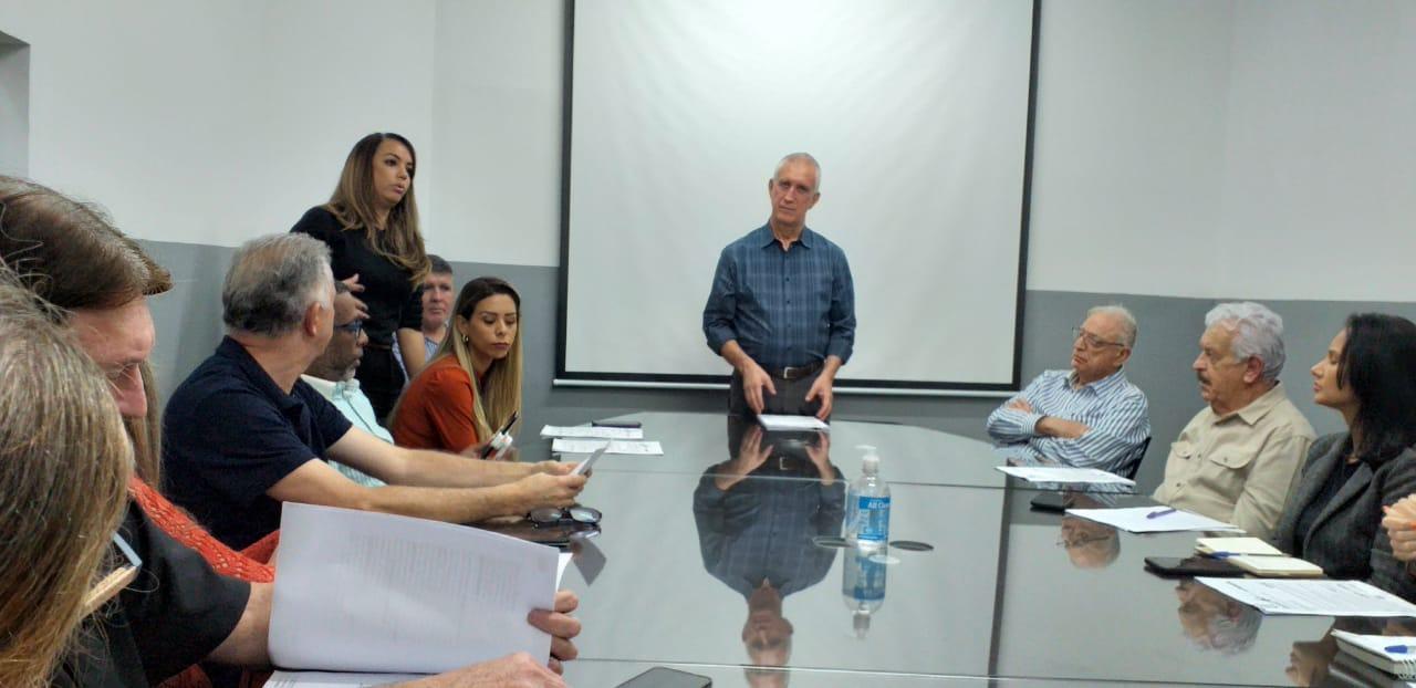 Milton Monti - Secretário de Saúde de Barueri convoca imprensa e denúncia  venda de exames médicos na rede pública