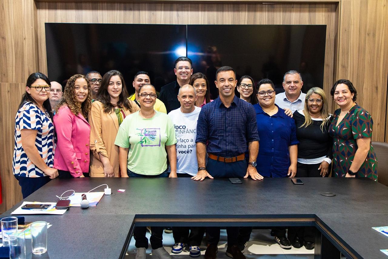 Prefeito de Osasco Rogério Lins recebe eleitos para os conselhos tutelares 