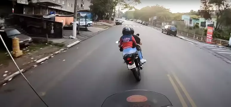 Vídeo brasileiro viraliza e ganha título de 'melhor perseguição da história' em sites do exterior