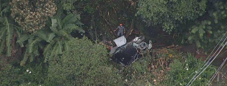 AVIÃO DE PEQUENO PORTE CAI NA REGIÃO DE BARUERI NA GRANDE SP