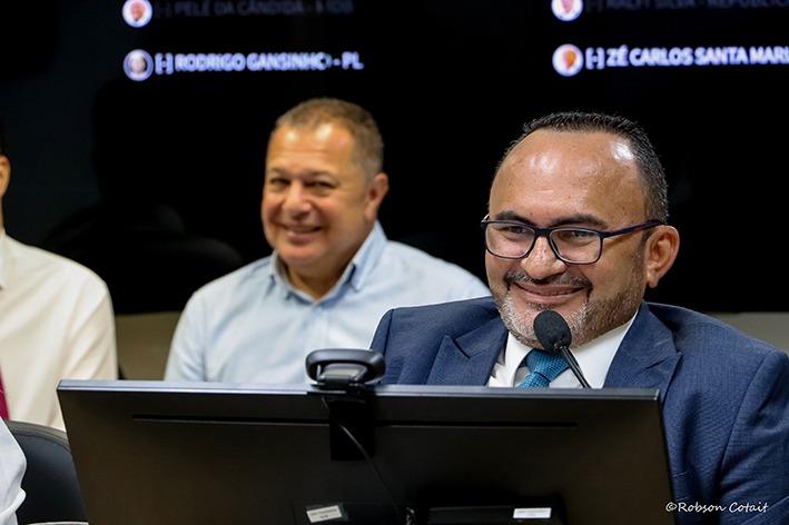 Presidente da Câmara, Carmônio Bastos quer semáforos sonoros em Osasco