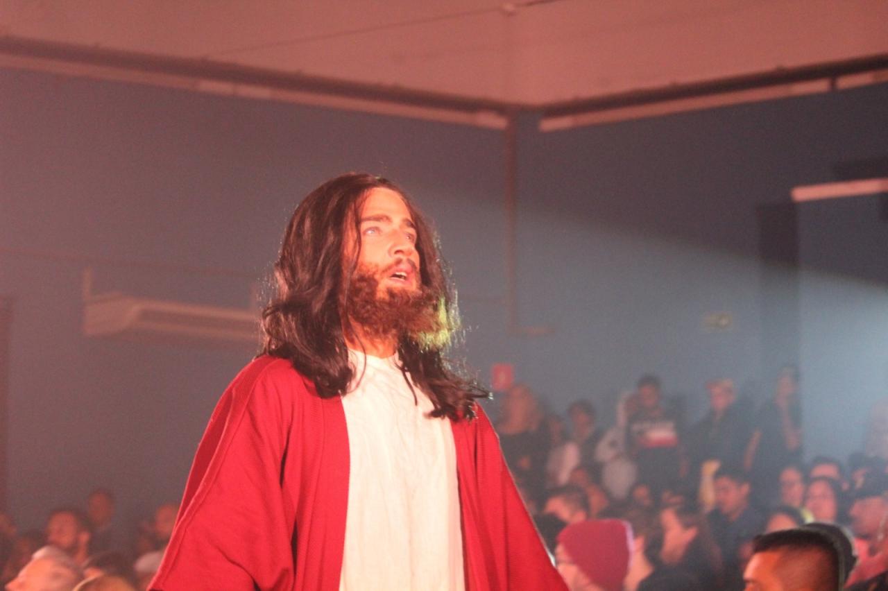 Paixão de Cristo: espetáculo ocorre nos dias 29 e 30 no Teatro Municipal de Jandira 