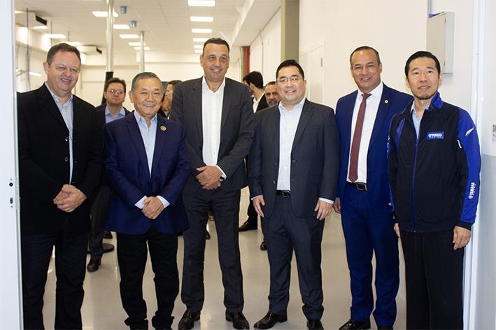 Doutor Sato celebra inauguração do Centro de Inovações Tecnológicas da Yamaha Jandira ao lado do vice-governador de SP