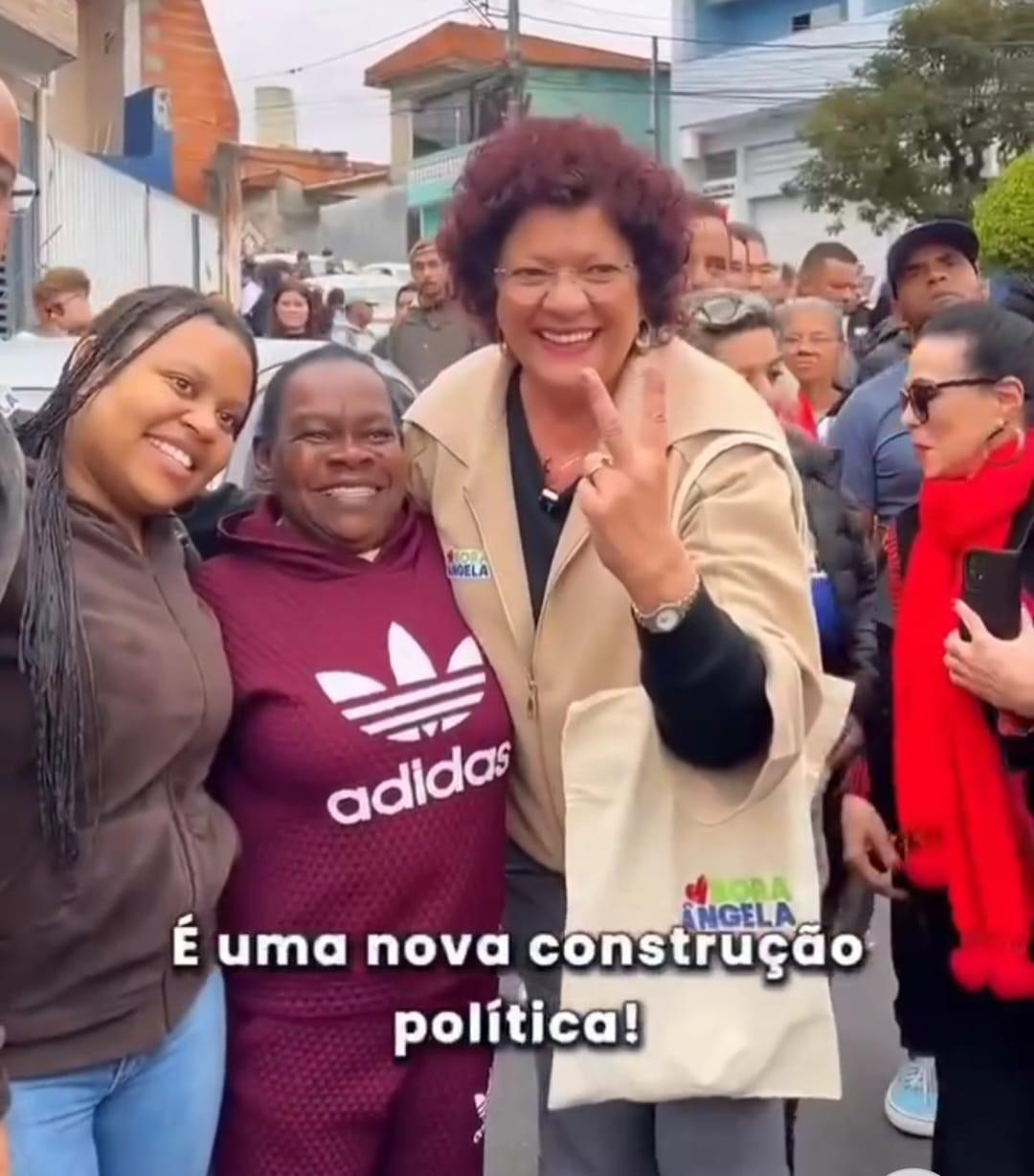 COTIA: Ângela Maluf: Caminhando pelo Panorama e Conquistando Corações