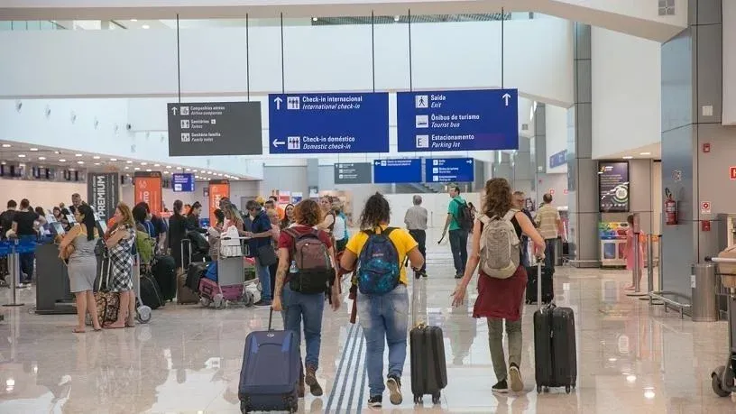 Governo lança nesta quarta programa com passagens aéreas a R$ 200, inicialmente voltado para aposentados