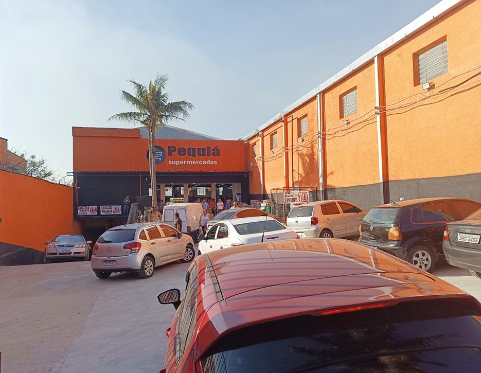 PEQUIÁ SUPERMERCADOS INAUGURA COM GRANDES PROMOÇÕES NO JD. MARIA BEATRIZ EM CARAPICUÍBA 