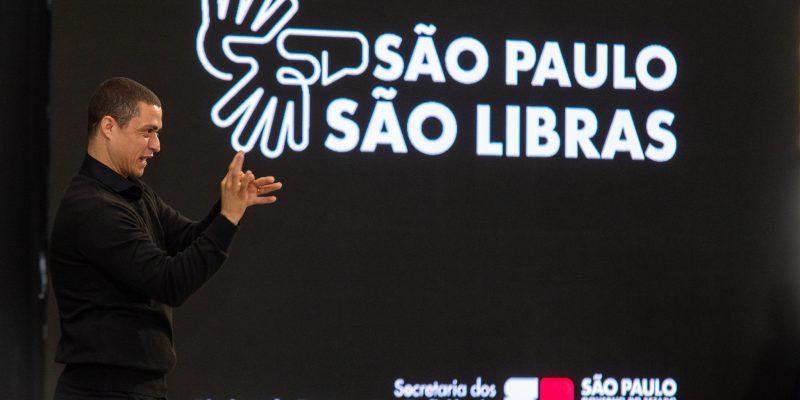 Programa ‘São Paulo São Libras’ chega aos postos do Poupatempo em todo o estado de SP
