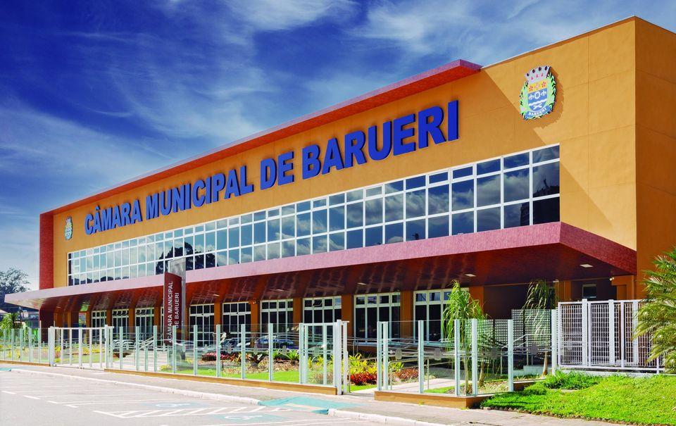 Você sabe o que cobrar de um vereador? Veja sobre o que uma Câmara Municipal pode decidir