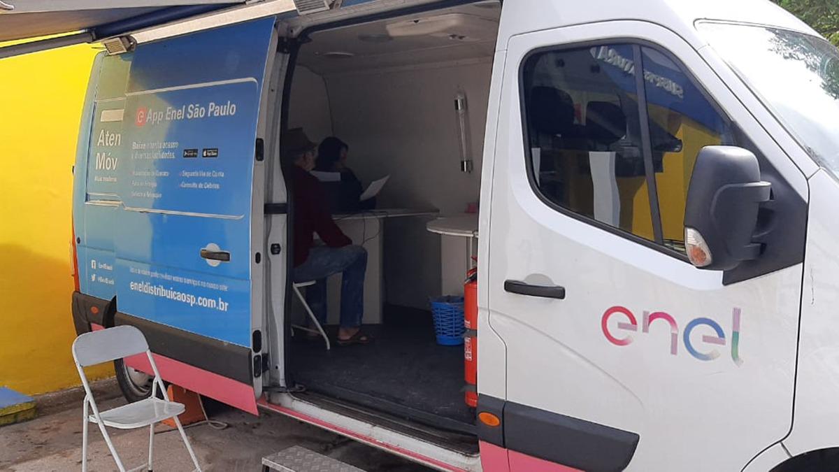 “Enel + Perto de Você” leva atendimento itinerante aos moradores de Carapicuíba