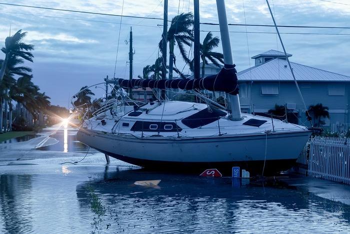 Furacão Milton devasta cidades e deixa pelo menos 4 mortos na Flórida