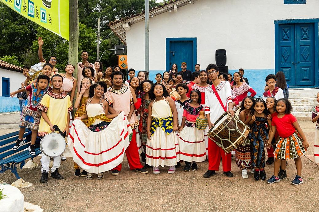 Carapicuíba recebeu projeto 'Raízes: identidade e cultura negra', uma iniciativa para valorizar as culturas afros nas escolas